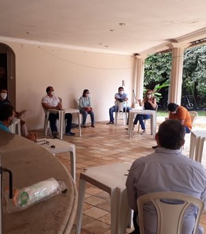 Vereadores se reúnem com secretario de saúde de Arapiraca para prestação de contas das ações de combate ao Covid 19
