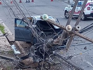 Acidente na Av. Comendador Leão deixou moradores da região mais de 16h sem energia