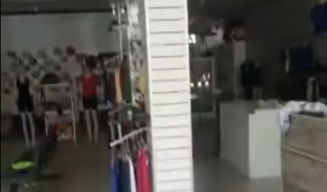 Empresário se surpreende com loja de material esportivo furtada em Arapiraca e diz: 'Ó, o presente!'.