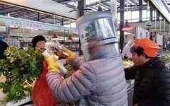 Chineses estão improvisando máscaras para evitar contágio 