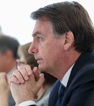 Bolsonaro analisa duas opções para liberação de saques do FGTS