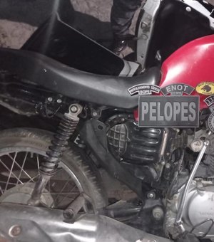 Motocicleta roubada é recuperada pela polícia em Porto Real do Colégio