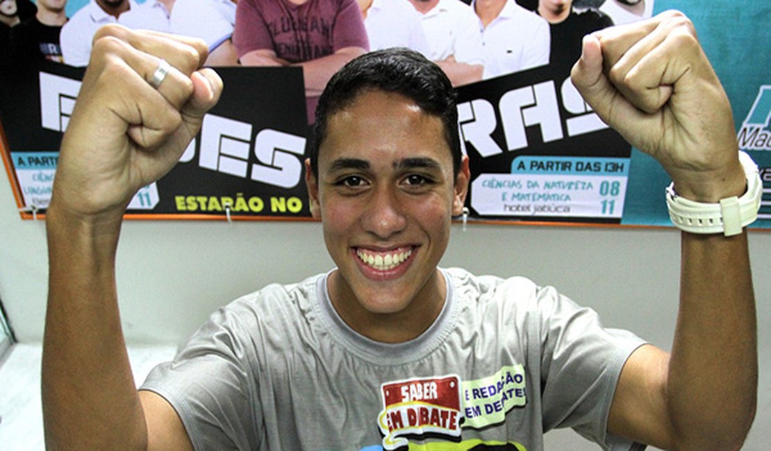 Estudante alagoano tira nota máxima na redação do Enem 2017; Conheça-o!