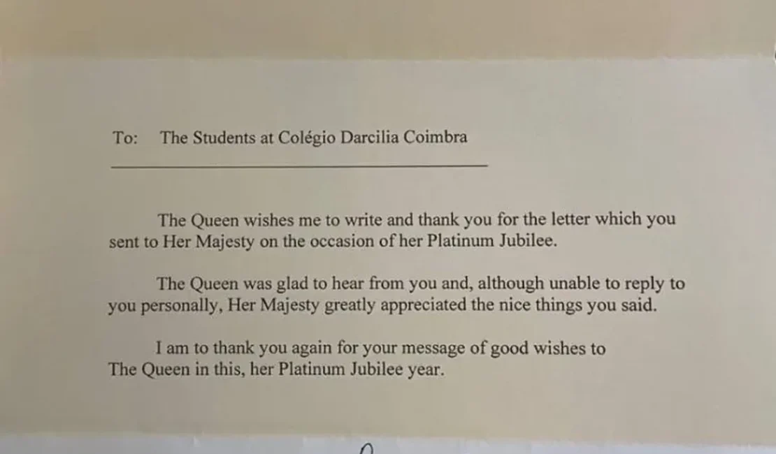 Palácio de Buckingham envia carta em nome da Rainha Elizabeth II para alunos mineiros