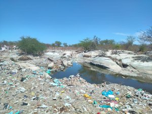 FPI 2023 intimou Ouro Branco e Poço das Trincheiras por descarte irregular de resíduos sólidos