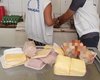 Vigilância Sanitária apreende 100 kg de produtos estragados em supermercados