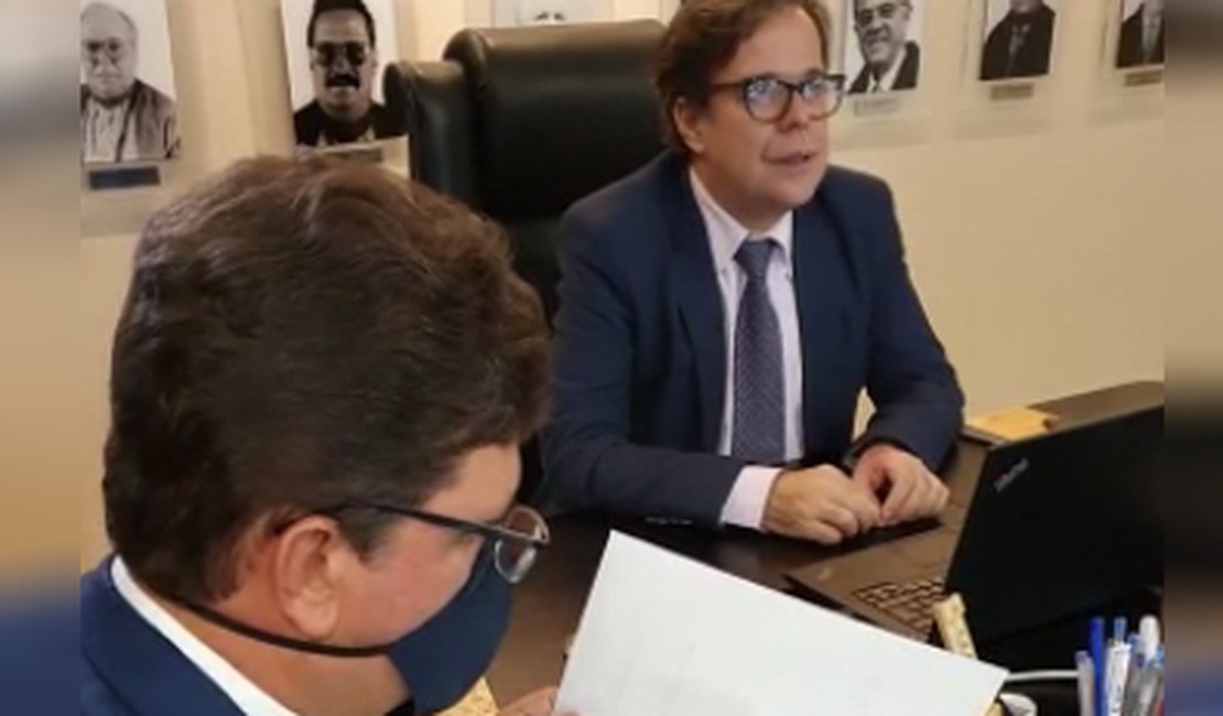Moradia Legal: TJ entrega quase 1.200 títulos para cidadãos de três municípios