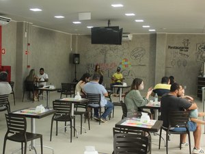 Supermercado São Luiz reabre restaurantes seguindo medidas de segurança