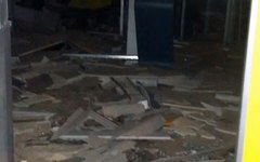Bandidos explodem caixas eletrônicos em agência do Banco do Brasil em Alagoas