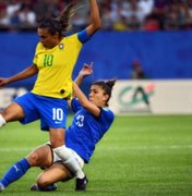 Marta faz história, Brasil vence a Itália e vai às oitavas do Mundial