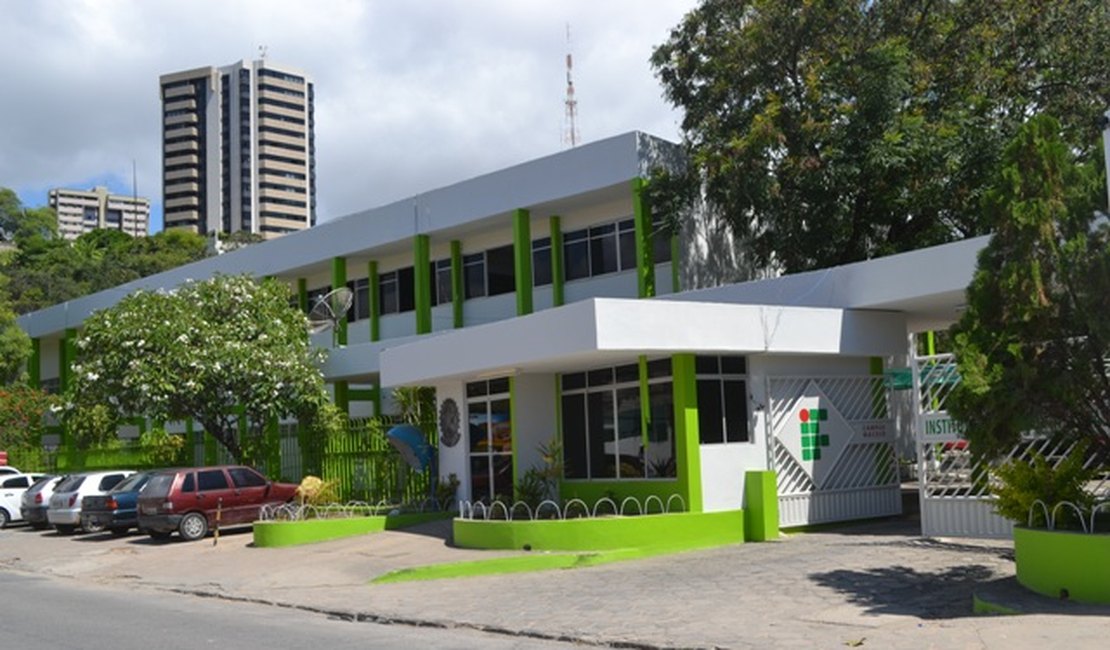 Ifal Maceió oferece cursos de Extensão em Fotografia, Etiqueta Social e Eventos