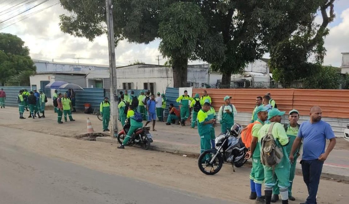 Trabalhadores da Via Ambiental entram de greve após atraso no pagamento do ticket alimentação