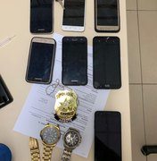 PC prende dupla e recupera motocicleta e celulares roubados em Murici