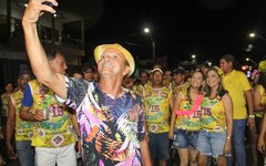 Ex-prefeito Cícero Cavalcante também participou do bloco