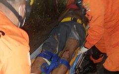 Colisão traseira deixa dois feridos no Sertão