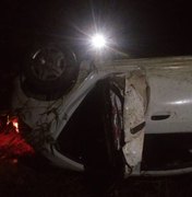 Condutor perde controle do carro e sofre acidente em Japaratinga