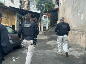 Assessora de vereador e mais sete pessoas são presas em megaoperação contra organização criminosa de Salvador