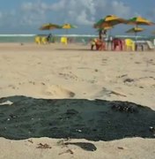 Manchas de óleo ainda são vistas em nove praias de Alagoas, diz Ibama
