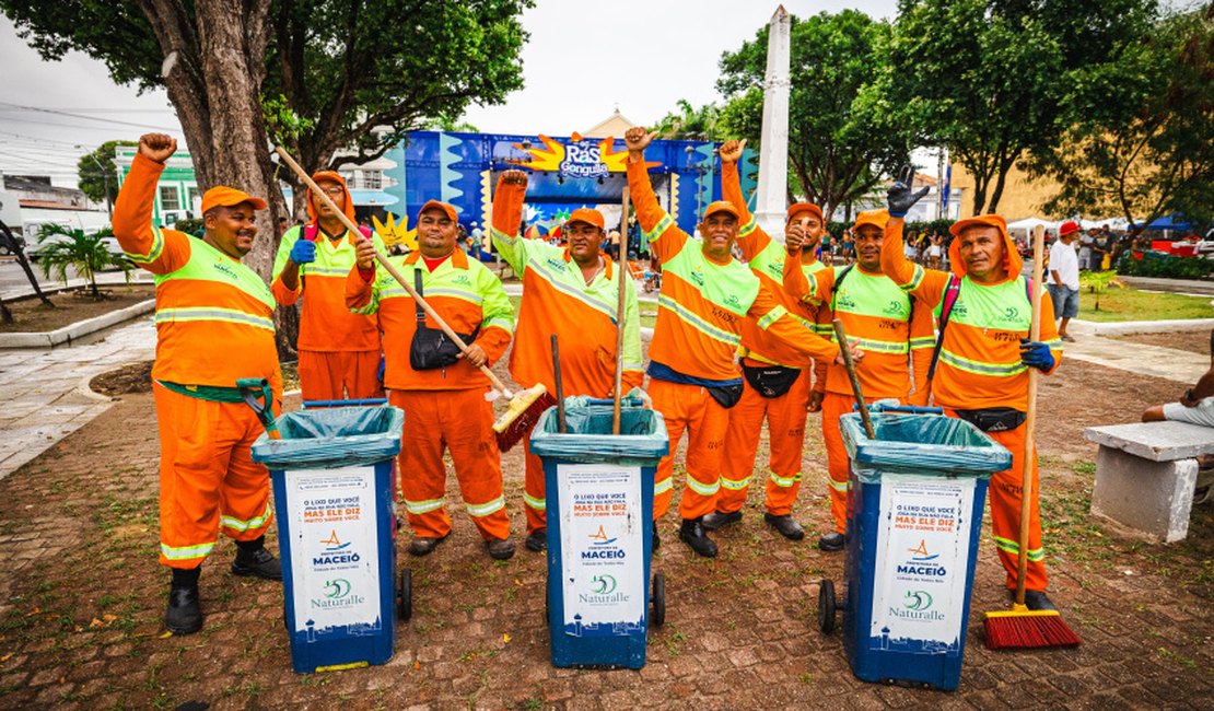 Agentes de limpeza recolheram mais de 120 toneladas de resíduos no Carnaval