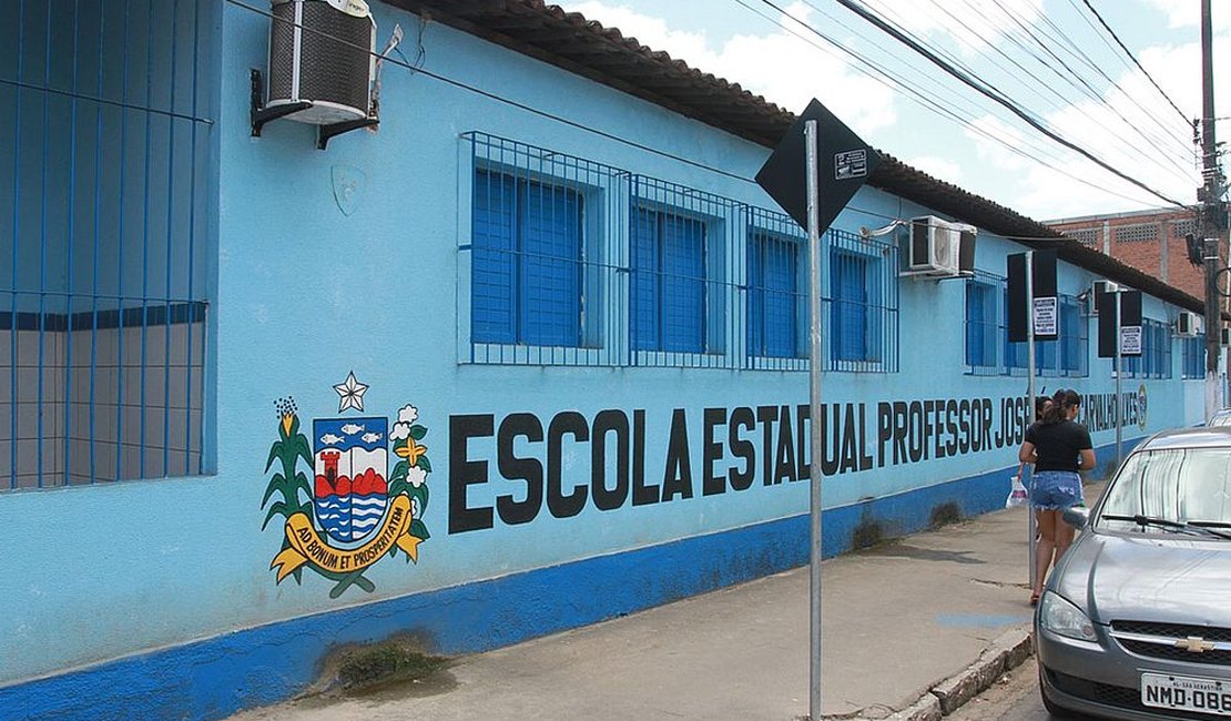 Explosão em botijão de gás deixa dois feridos em escola de São Sebastião