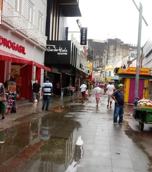 Comerciantes do Centro de Maceió lamentam fechamento nesta segunda (31)