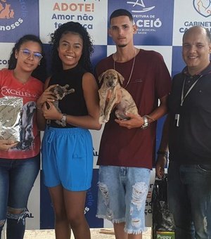Feira de Adoção da Prefeitura de Maceió assegura lares para três animais