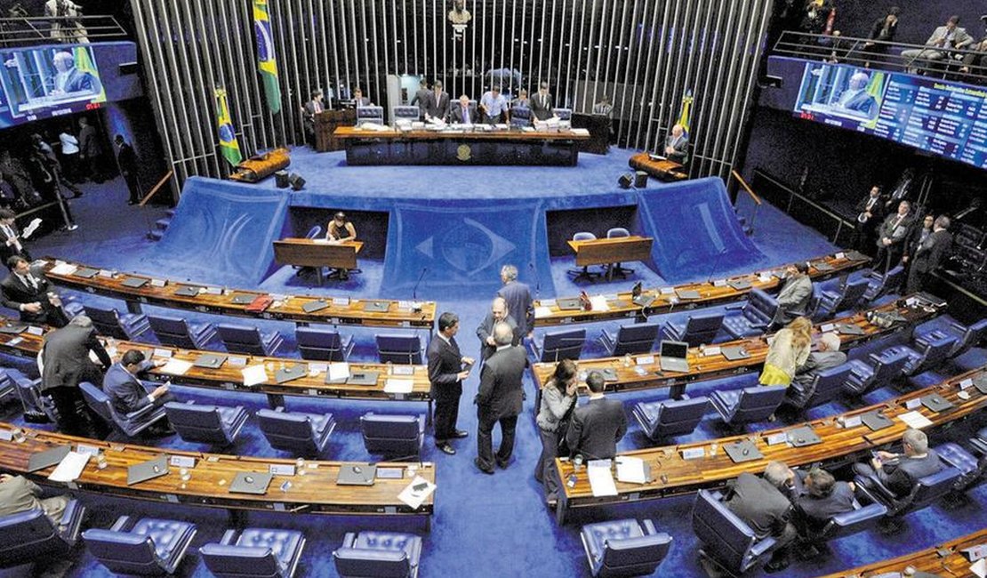 Após apelo de Bolsonaro, Coaf não ficará nas mãos de Sergio Moro