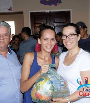 Prefeitura de Lagoa da Canoa assiste população carente