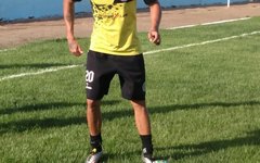 Léo Campos, lateral do ASA, durante treinamento