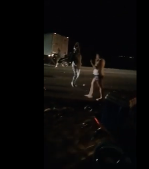 [Vídeo] Motociclista colide com carro na AL-115, em Arapiraca