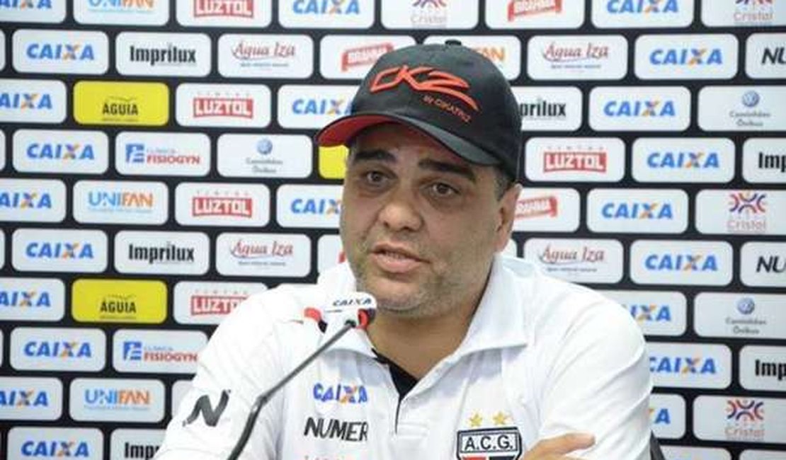 Torcedores do CRB reclamam da contratação de Marcelo Cabo