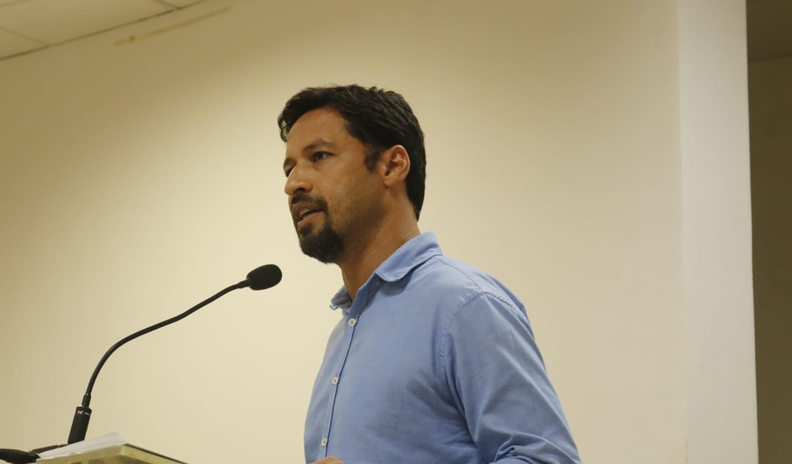 Rodrigo Cunha defende MP que obriga planos de saúde a cobrirem despesas do tratamento oral contra o câncer