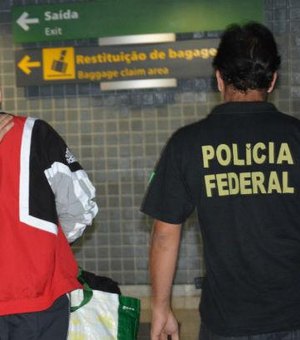 Francês acusado de estuprar a filha é preso e extraditado para Pernambuco