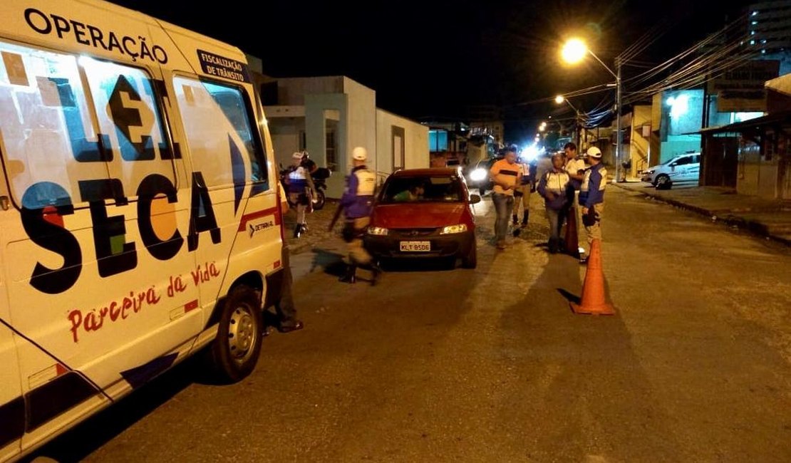 Lei Seca prende dois motoristas embriagados em Maceió e Marechal