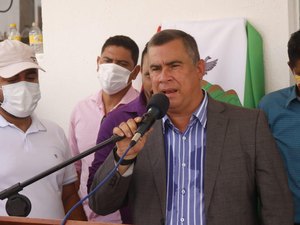 Prefeito propõe aumento de 8,6% para servidores da Educação de Jacuípe