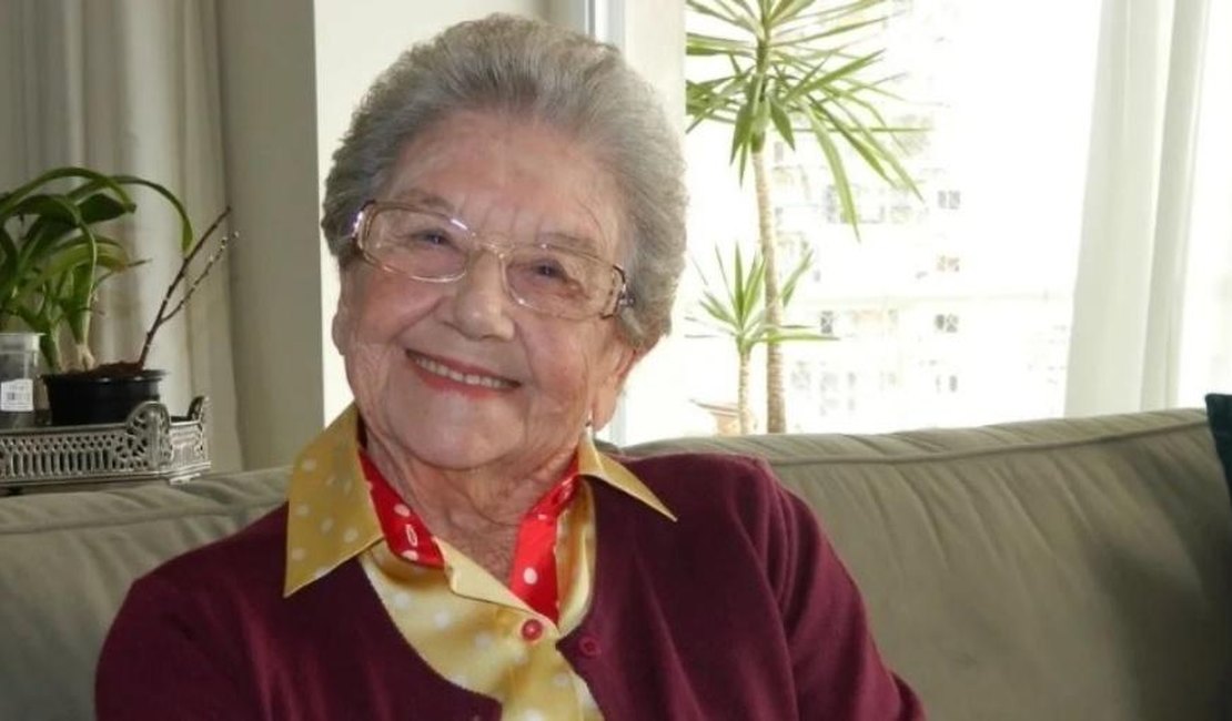 Palmirinha Onofre morre aos 91 anos