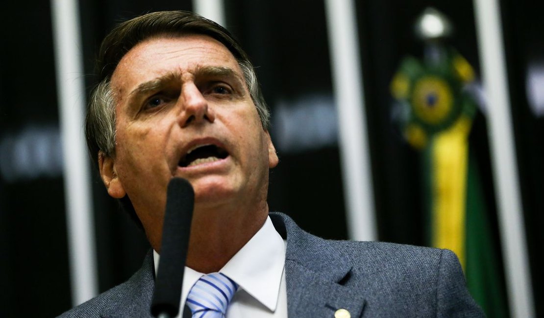 Bolsonaro manda recado ao povo venezuelano: ‘¡Dios al mando!’