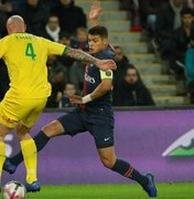 Thiago Silva tem casa roubada em Paris durante jogo contra o Nantes