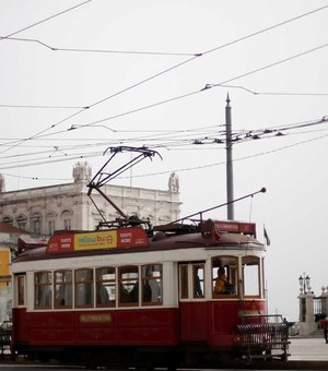 Famoso ponto turístico de Lisboa é evacuado após caixa suspeita