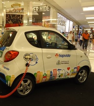Fortaleza começa a testar carros elétricos compartilhados para uso na cidade