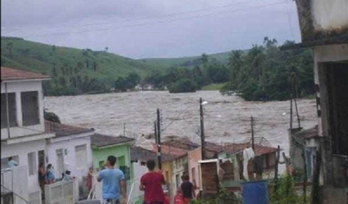 Reunião discute distribuição de casas às vítimas de enchente no interior de AL