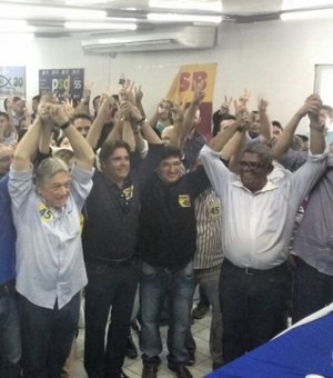 Candidatura de Rogério Teófilo é oficializada à corrida pela prefeitura de Arapiraca