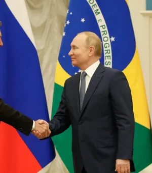 Em telefonema a Bolsonaro, Putin garante envio de fertilizantes ao Brasil