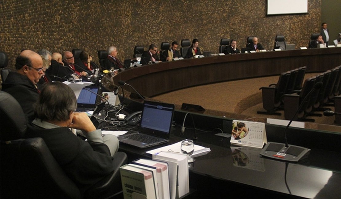 Ações contra Eraldo Pedro e Dudu Hollanda estão pautadas para o Pleno