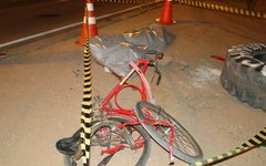 Bicicleta do servente totalmente destruída