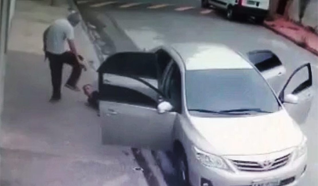 Vídeo: policial que dirigia Uber mata três após tentativa de assalto