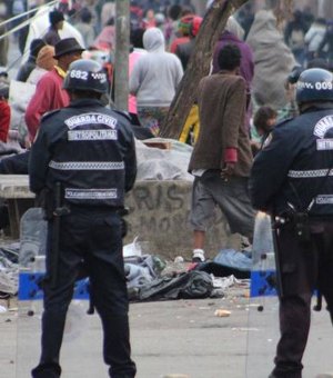 Polícia faz operação contra o tráfico de drogas na Cracolândia