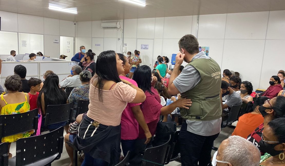 [Vídeo] Leonardo Dias denuncia sofrimento da população que precisa acessar aos programas sociais