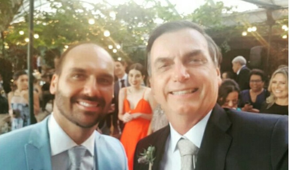 Bolsonaro: 'Já botei parentes no passado, sim. Qual é o problema?'