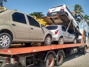 Operação autua 106 condutores por diversas irregularidades; 23 deles estavam sem CNH